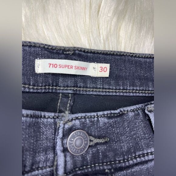Levi’s 710 super skinny black faded washed denim frayed hem denim sz 30 - Picture 2 of 8